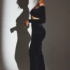 Adele Velvet Off-Shoulder Ruched Crop Top i Jet Black