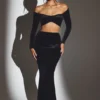 Adele Velvet Off-Shoulder Ruched Crop Top i Jet Black