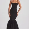 Adelpha Tulle Hem Fishtail Gown i svart
