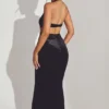 Adriana maxiklänning i sammet med halterneck i jetblack