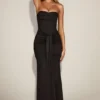 Aisra Satin Peekaboo Bandeau Draped Gown i svart