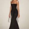 Aisra Satin Peekaboo Bandeau Draped Gown i svart