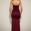 Aisra Satin Peekaboo Bandeau Draped Gown i vinrött