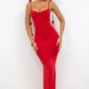 Aldona Slinky Jersey Rose Detail Evening Gown i scharlakansrött