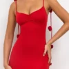 Aldona Slinky Jersey Rose Detail Evening Gown i scharlakansrött