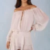 Alessia miniklänning med bar axlar och ballongärmar i ivory