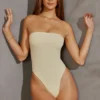 Allegra bandeau-bodys i ivory