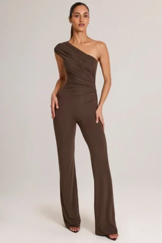 Alouette Modal One-Shoulder Jumpsuit i chokladbrunt