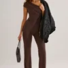 Alouette Modal One-Shoulder Jumpsuit i chokladbrunt