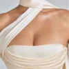Anastasia draperad halterneck-miniklänning i satin i färgen Ivory