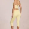 Anessa Capri-jeans med medelhög midja i citrongult