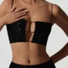 Ariana Embellished Cut-Out Crop Top i svart