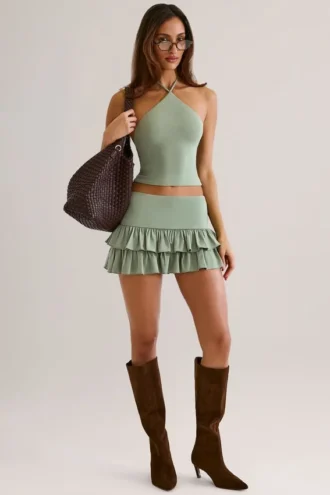 Azaria Modal Ruffle Mid-Rise Mini Skort i salviagrön