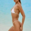 Bali-bikinibyxor med snörning och dekorationer i vitt