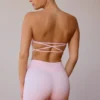 Bandeau-bh med korsade ryggband i mjukt rosa
