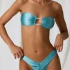 Bandeau-bikinitopp med detaljer i sötvattenspärlor i turkos