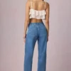 Bobbi Mid-Rise Barrel-Leg Jeans i mellblå tvätt