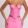 Cassandra vinylkorsett-crop-top med bygel i rosa