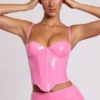 Cassandra vinylkorsett-crop-top med bygel i rosa