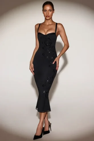 Cherelle Embellished Peekaboo Fluted-Hem Midaxi Klänning i svart