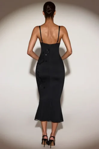 Cherelle Embellished Peekaboo Fluted-Hem Midaxi Klänning i svart