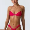 Clearwater Bikini-toppar med rynkad halterneck och dekorationer i hallonrosa