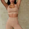 Define Luxe högmidjade biker shorts i beige