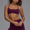 Define Luxe Multiway-sport-BH med öppen rygg i färgen Grape
