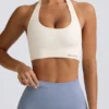 Define Luxe sport-BH med halterneck i vitt