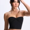 Edie Modal Twist-Front Bandeau Top i svart