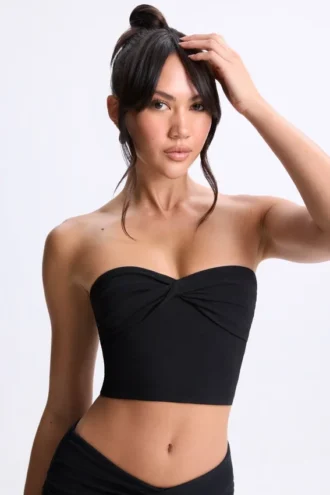 Edie Modal Twist-Front Bandeau Top i svart