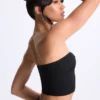 Edie Modal Twist-Front Bandeau Top i svart