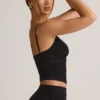 Elma Modal V-ringad rynkad camisole-toppar i svart