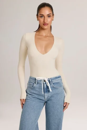 Elodie Modal Plunge långärmad bodys  i ivory