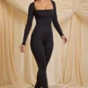 Elvina Petite jumpsuit i slinky jersey med cowl-neck i svart