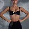 Enchant Me Vinyl Curved Cup Bra i svart