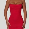 Femi rynkad rygglös bodycon-miniklänning i rött