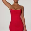 Femi rynkad rygglös bodycon-miniklänning i rött