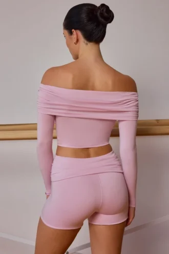 Genomskinlig off-shoulder-top med långa ärmar i mjukrosa