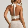 Gianna Bouclé halterneck crop top i vitt