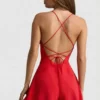 Helaia rynkad rygglös Playsuit i scharlakansrött