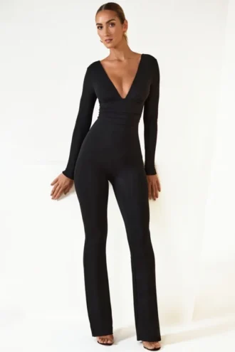Helene Modal Ruched Plunge Flared Jumpsuit i svart