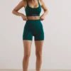Högmidjade Define Luxe minishorts i jadegrönt