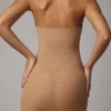 Intimates mjuk, genomskinlig bandeau-miniklänning i mandel