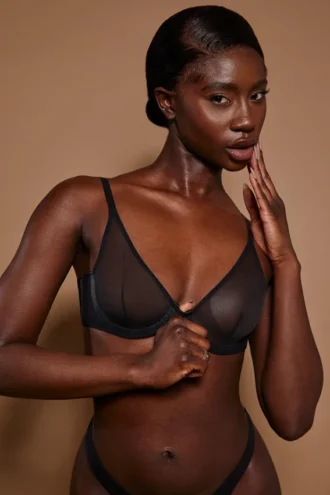 Intimates mjuk mesh-bh med bygel i svart