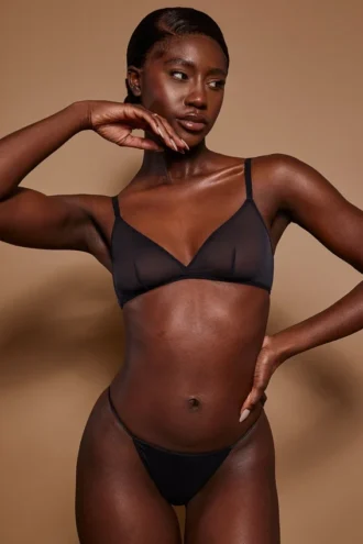 Intimates Soft Mesh String Bikini i svart