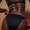 Intimates Soft Mesh String Bikini i svart