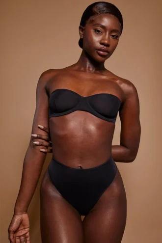 Intimates mjuk mesh-trosa med hög midja i svart