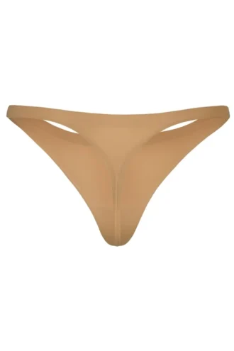Intimates sömlös stickad string i karamell