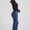 Jacey högmidjade flared-jeans i indigotvätt